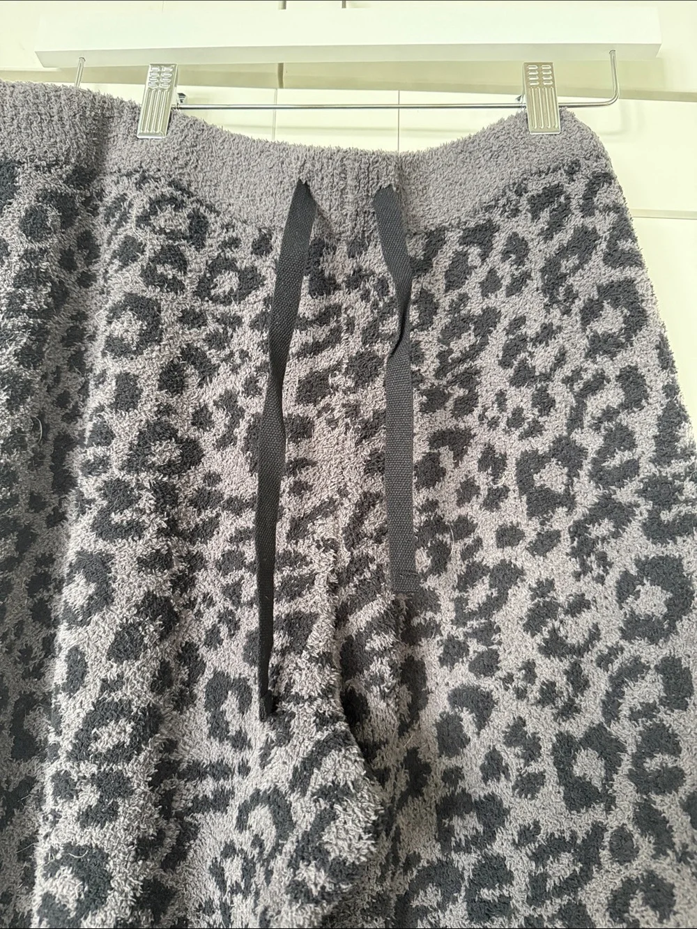 Cozy Leopard-Print Knit Lounge Pants - Dark Gray - Picture 2 of 5